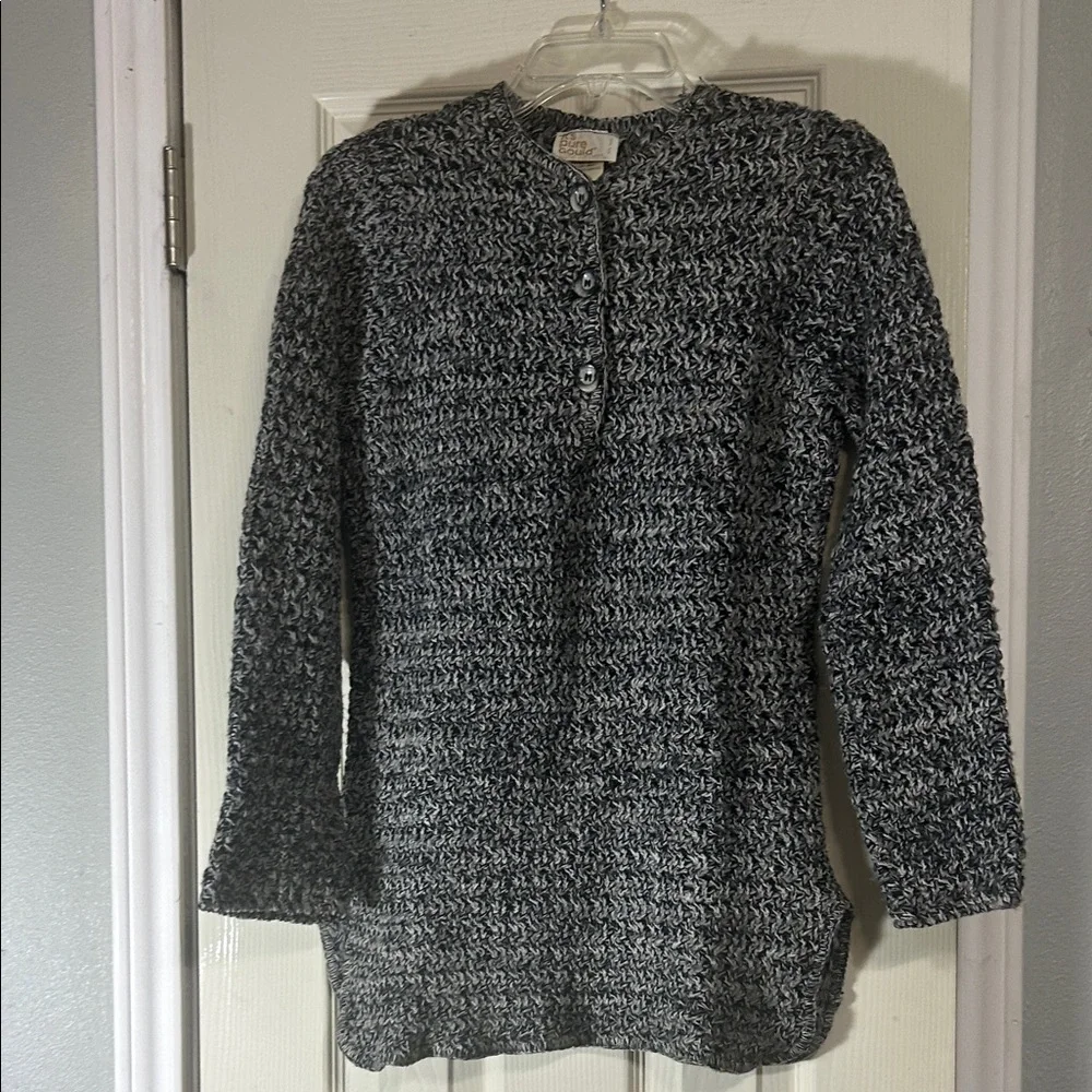 🦄2/$9🦄 Sydney Gould back white knit sweater vintage